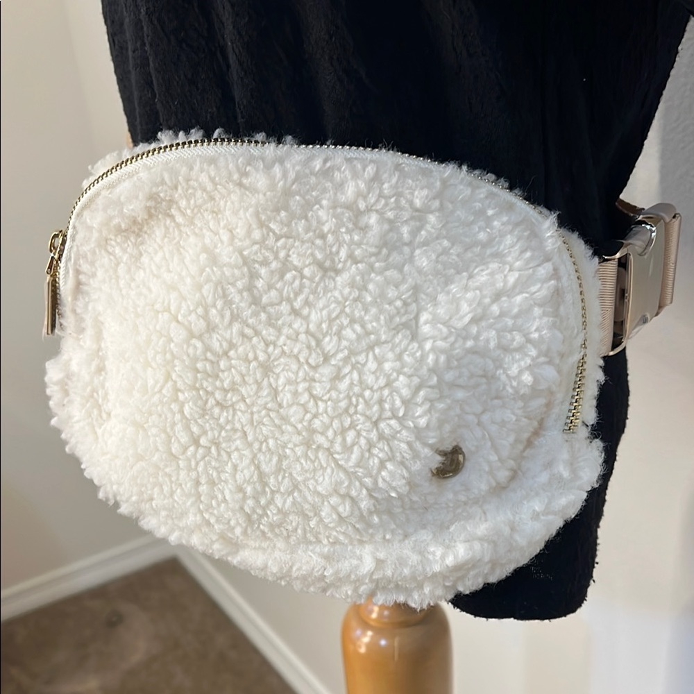 Wantable Cozy White Crossbody / Belt Bag with Plush Texture | NWOT